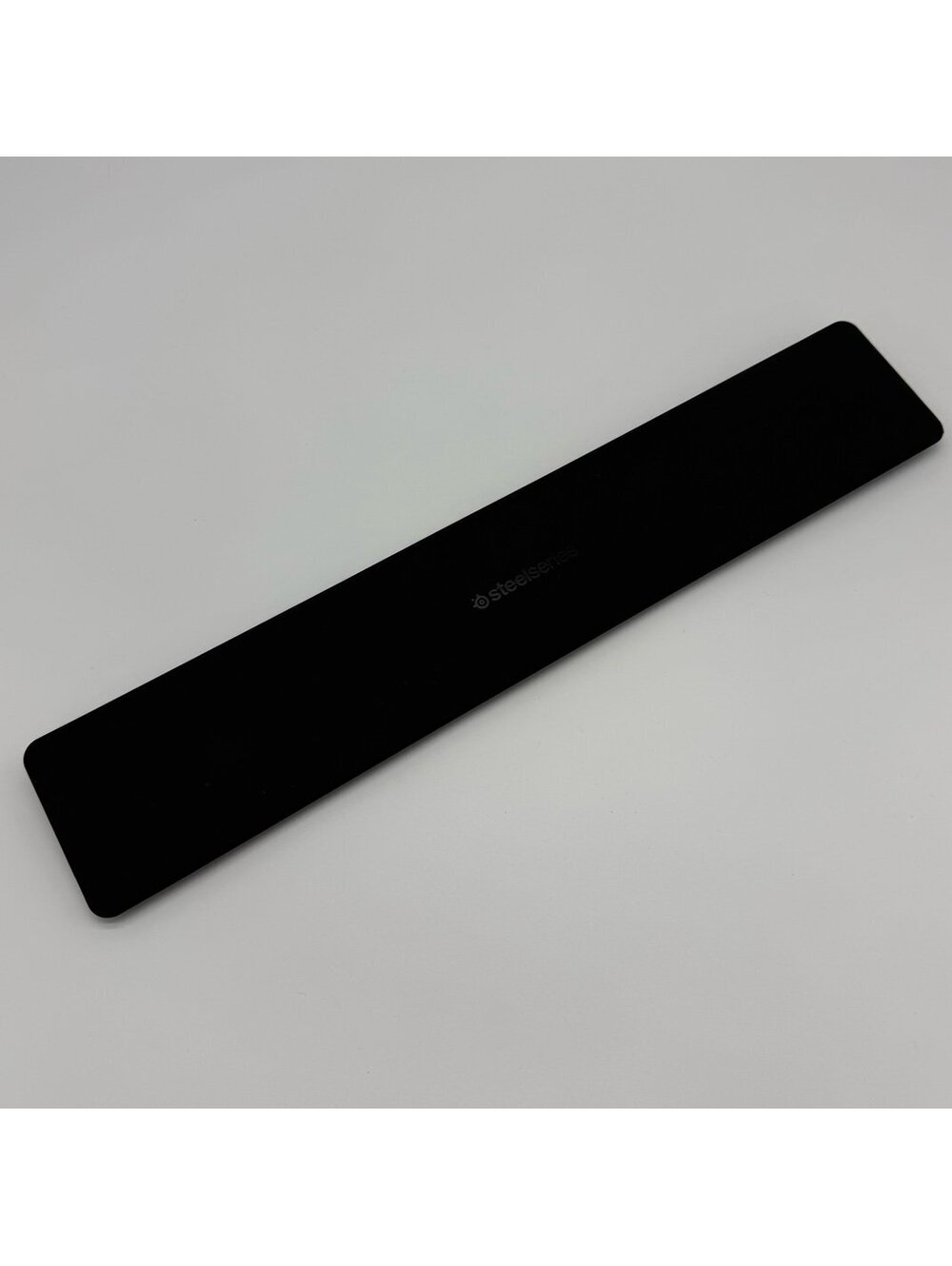 STEELSERIES Apex Pro Magnetic Keyboard Wrist Rest